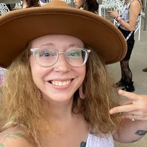 Meet your Posher, Mallory